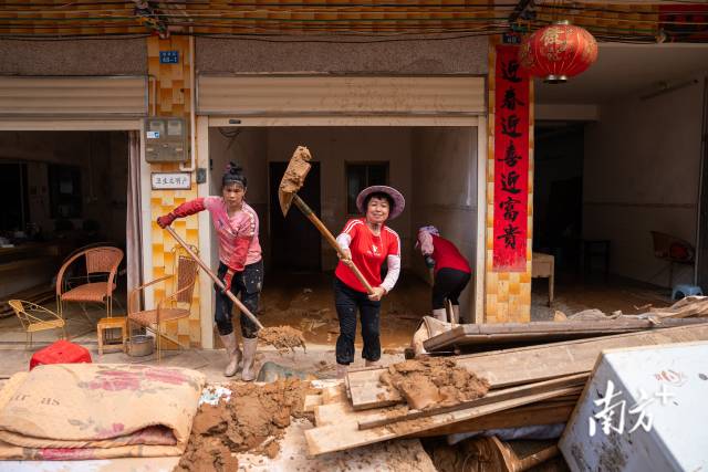 bwin官网登录入口有你们在家园就在——梅州洪灾救援重建一线侧记(图5)